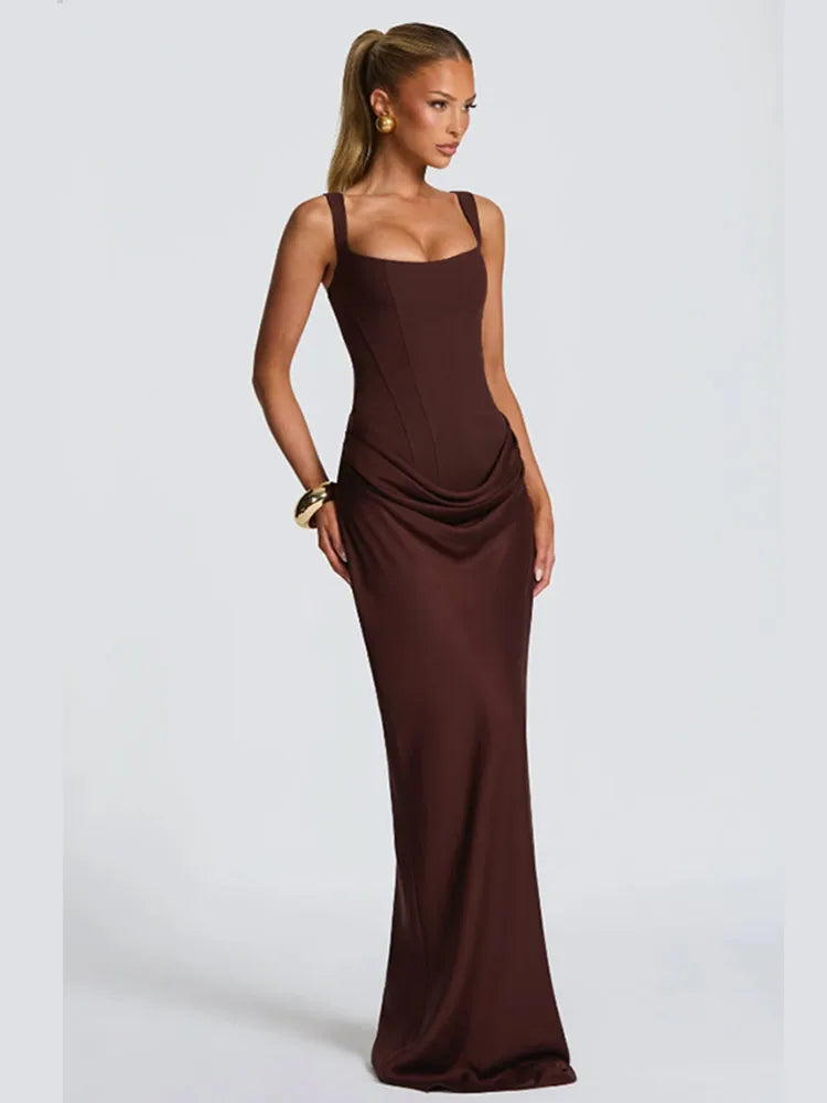 Vestido De Gala Strapless Plisado.