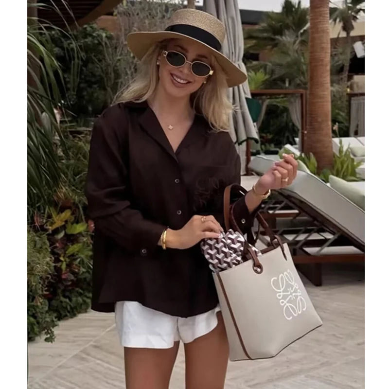 Blusa Satinada Elegante.