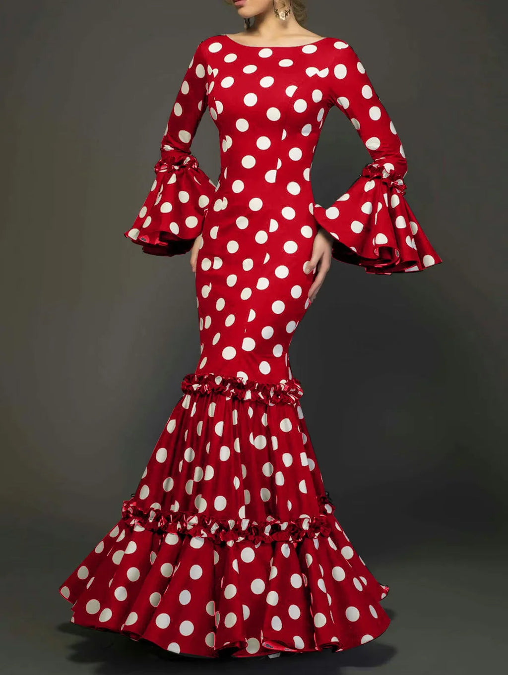Vestido Elegante Bordado con Mangas Campana.
